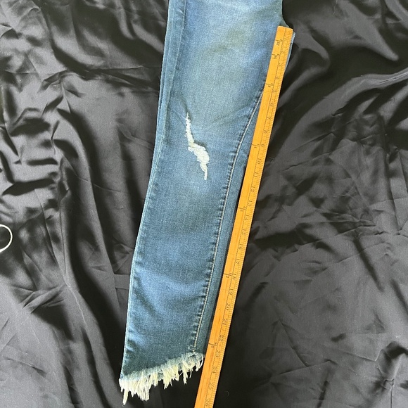 Articles of Society Skinny Jeans Ripped & Ragged Hem Size 26 NWT - Picture 7 of 11
